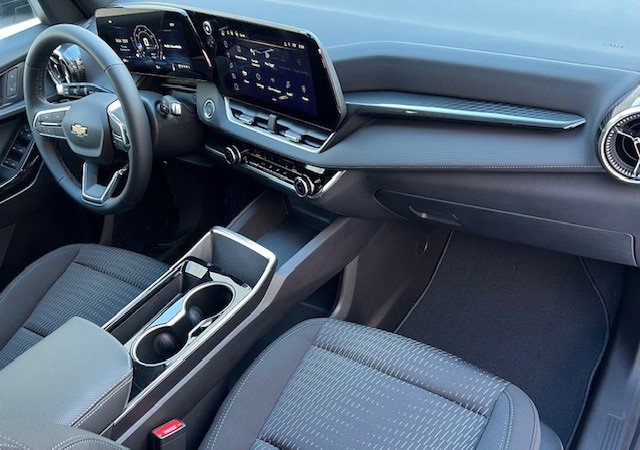 2026 Chevrolet Equinox LT photo 16