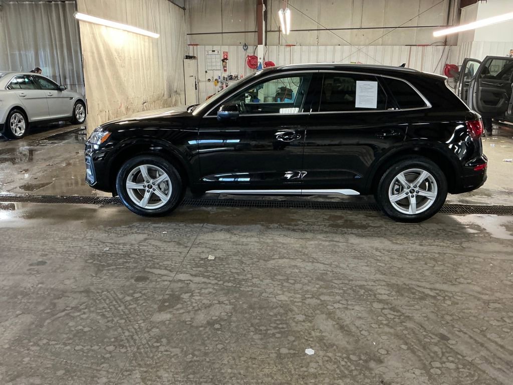 2024 Audi Q5 40 Premium photo 2