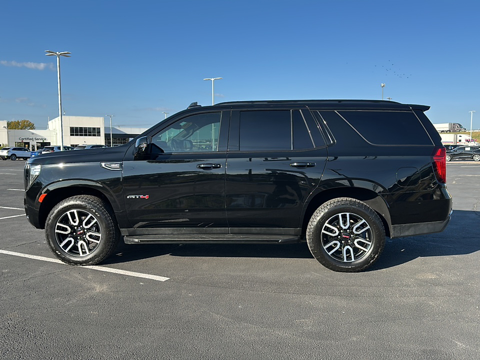 2021 Gmc Yukon AT4 photo 2