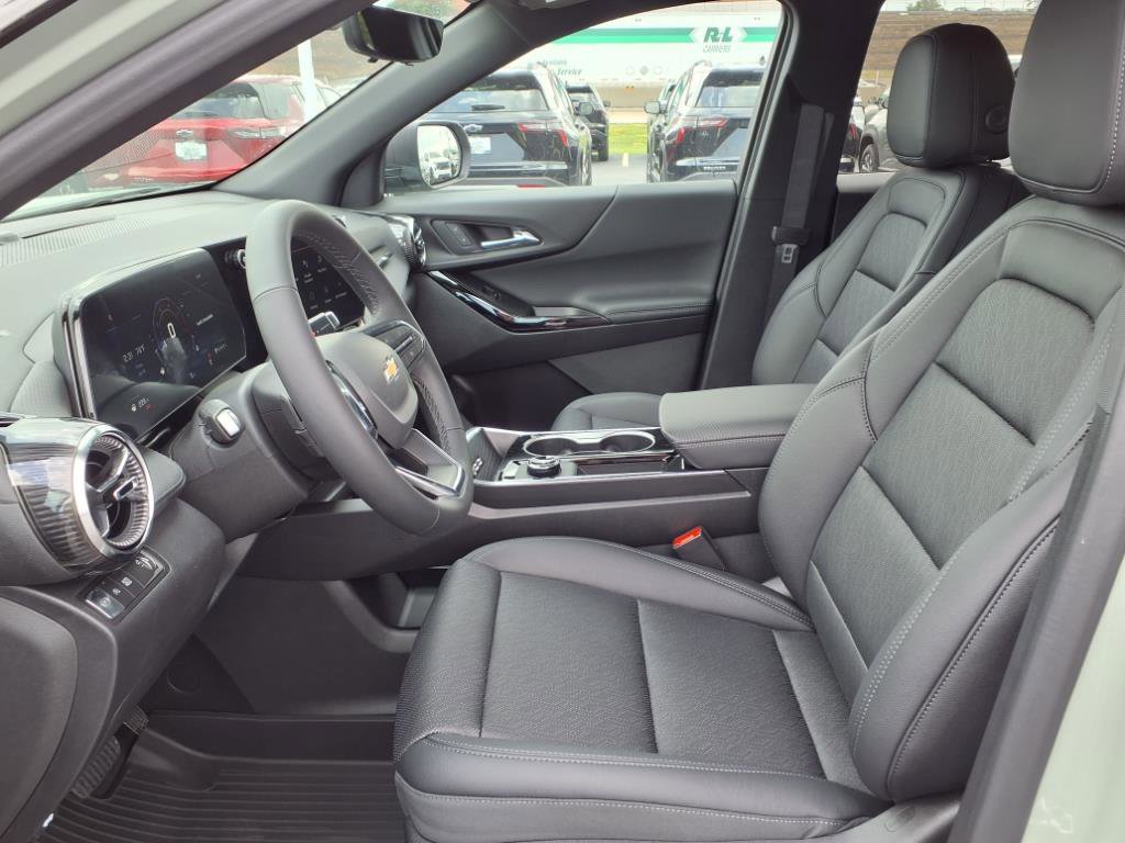 2026 Chevrolet Equinox LT photo 13