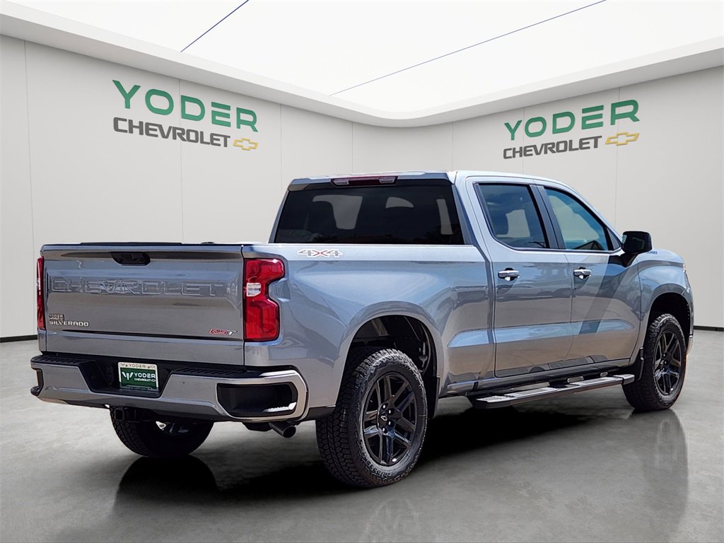 2025 Chevrolet Silverado 1500 RST photo 2