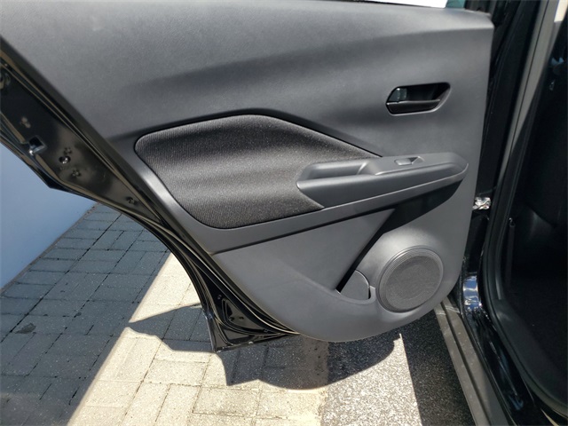 2025 Nissan Kicks Play S photo 19