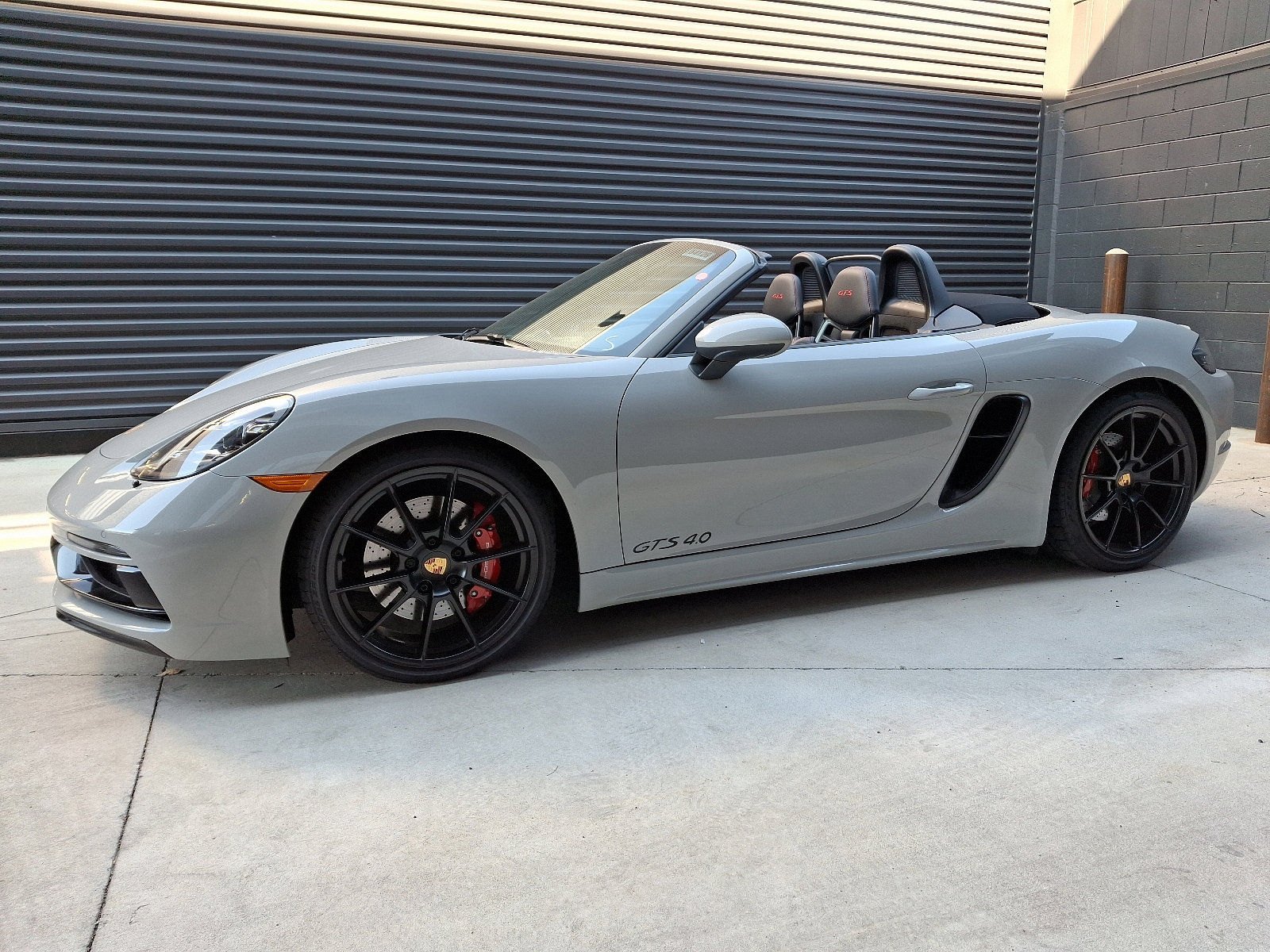 2024 Porsche Boxster GTS 4.0 photo 2