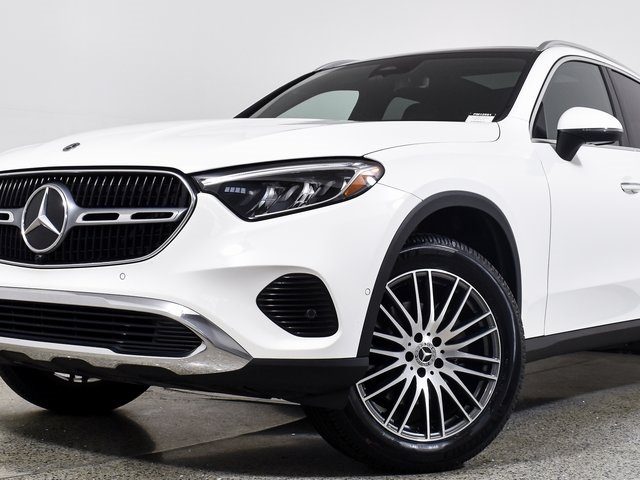 2023 Mercedes Benz GLC 300 photo 2