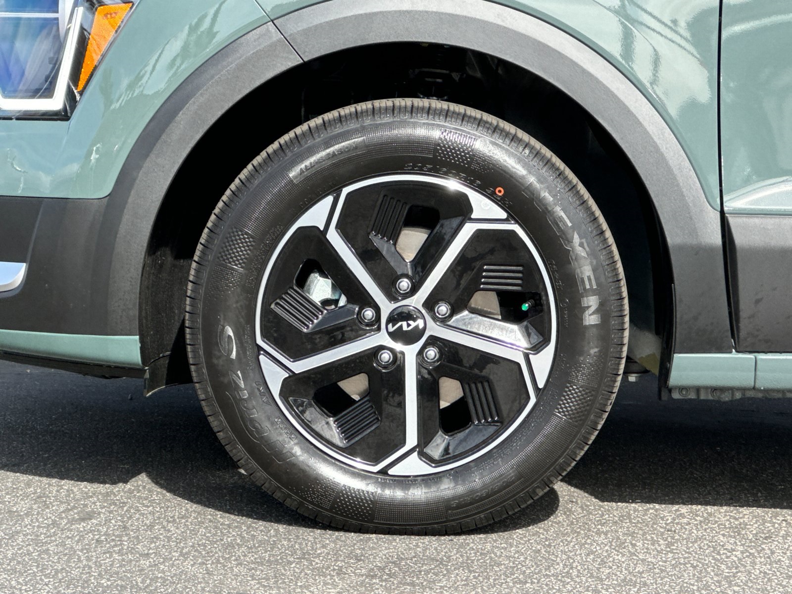 2025 Kia Niro EX photo 29
