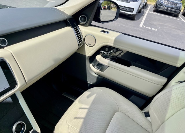 2019 Land Rover Range Rover SuperCharged photo 16