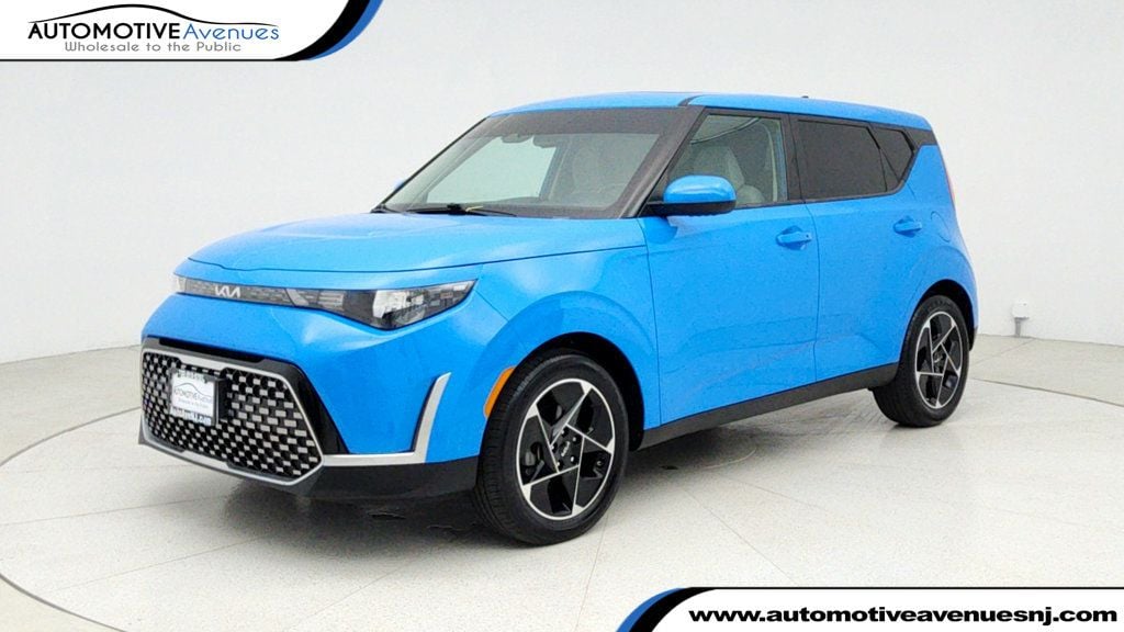 2023 Kia Soul EX photo 5