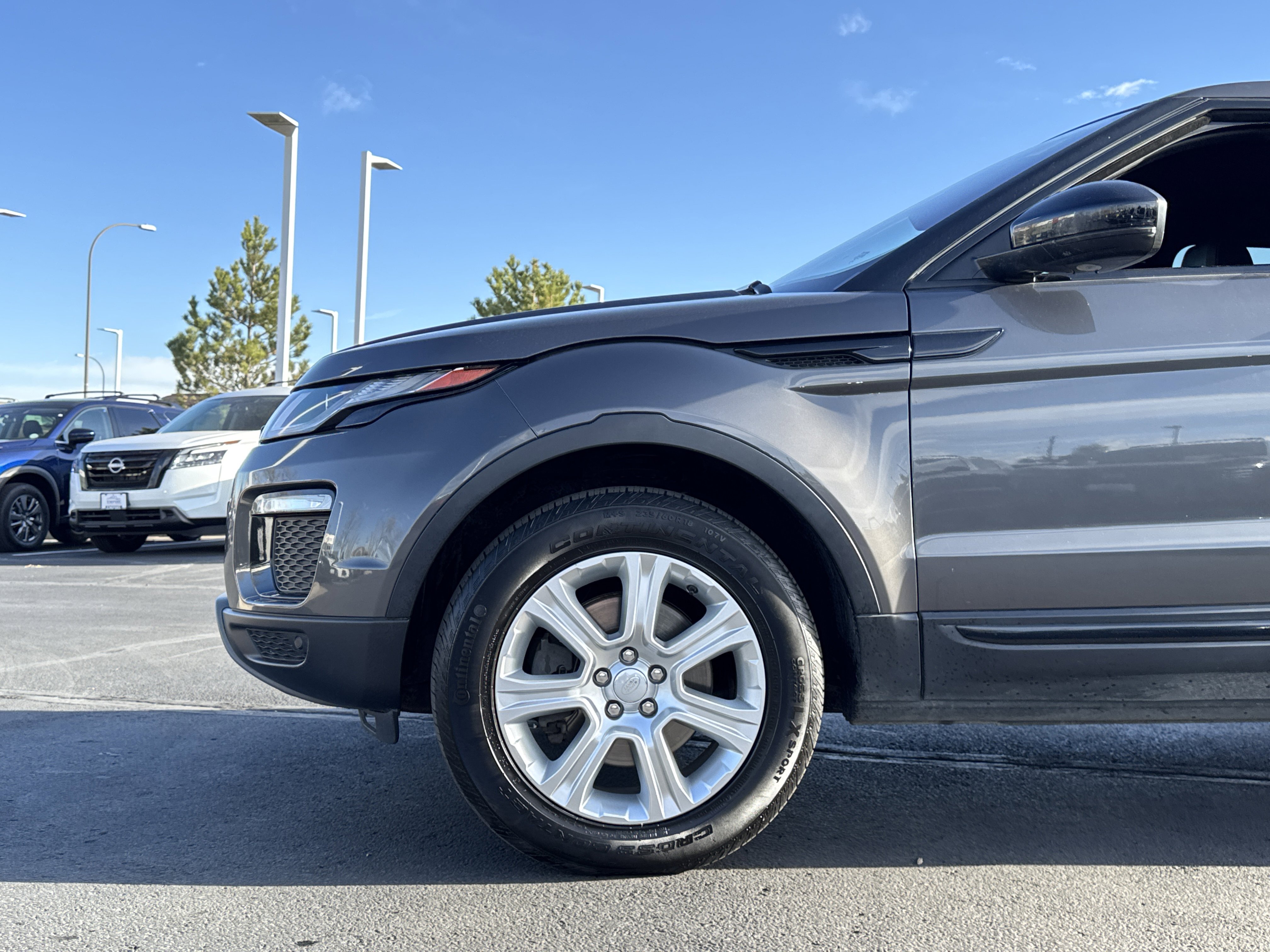 2017 Land Rover Range Rover Evoque SE photo 4