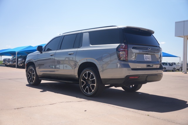 2023 Chevrolet Suburban RST photo 6