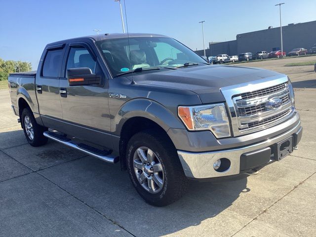2013 Ford F-150 XLT photo 9