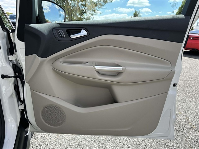 2017 Ford C-Max Energi Titanium photo 10