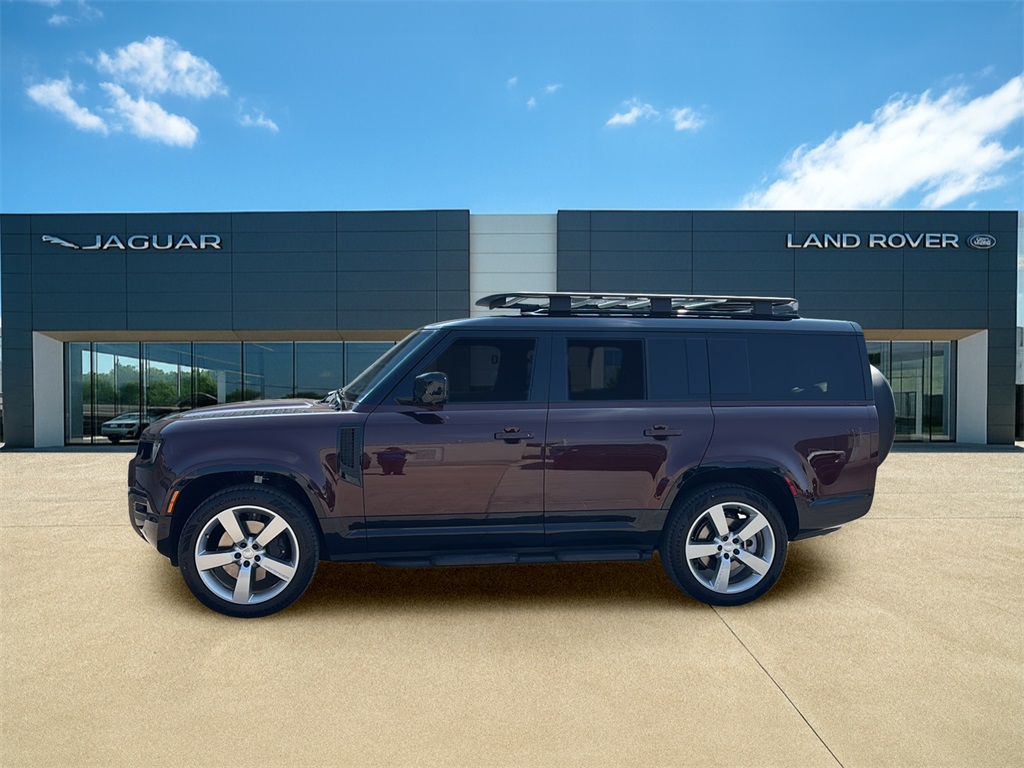 2025 Land Rover Defender 130 X-Dynamic SE photo 5