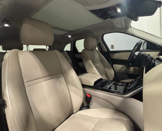 2018 Land Rover Range Rover Velar S photo 8