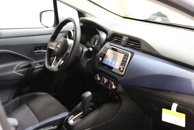 2025 Nissan Versa SV photo 21