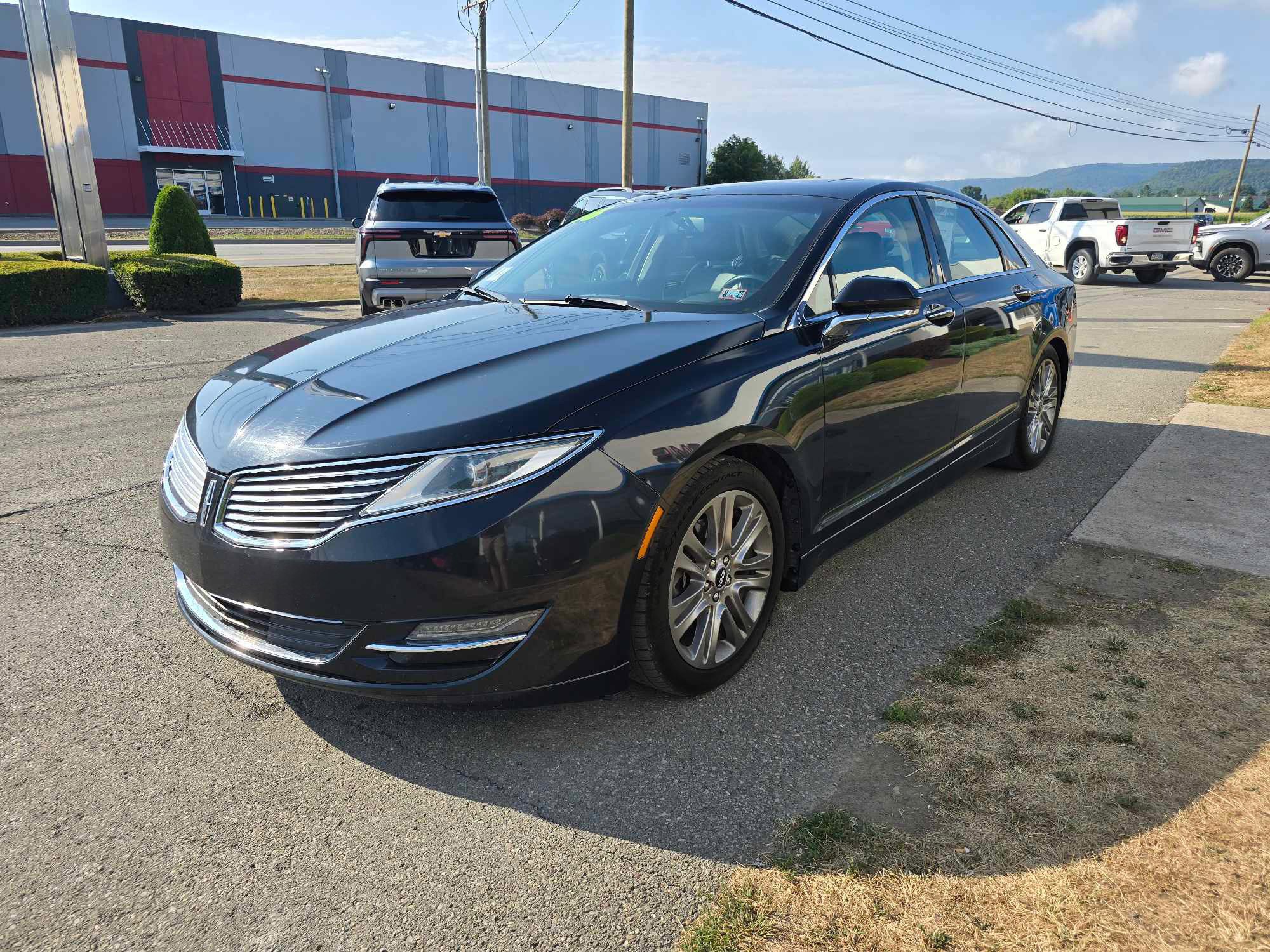 2016 Lincoln MKZ Base photo 7