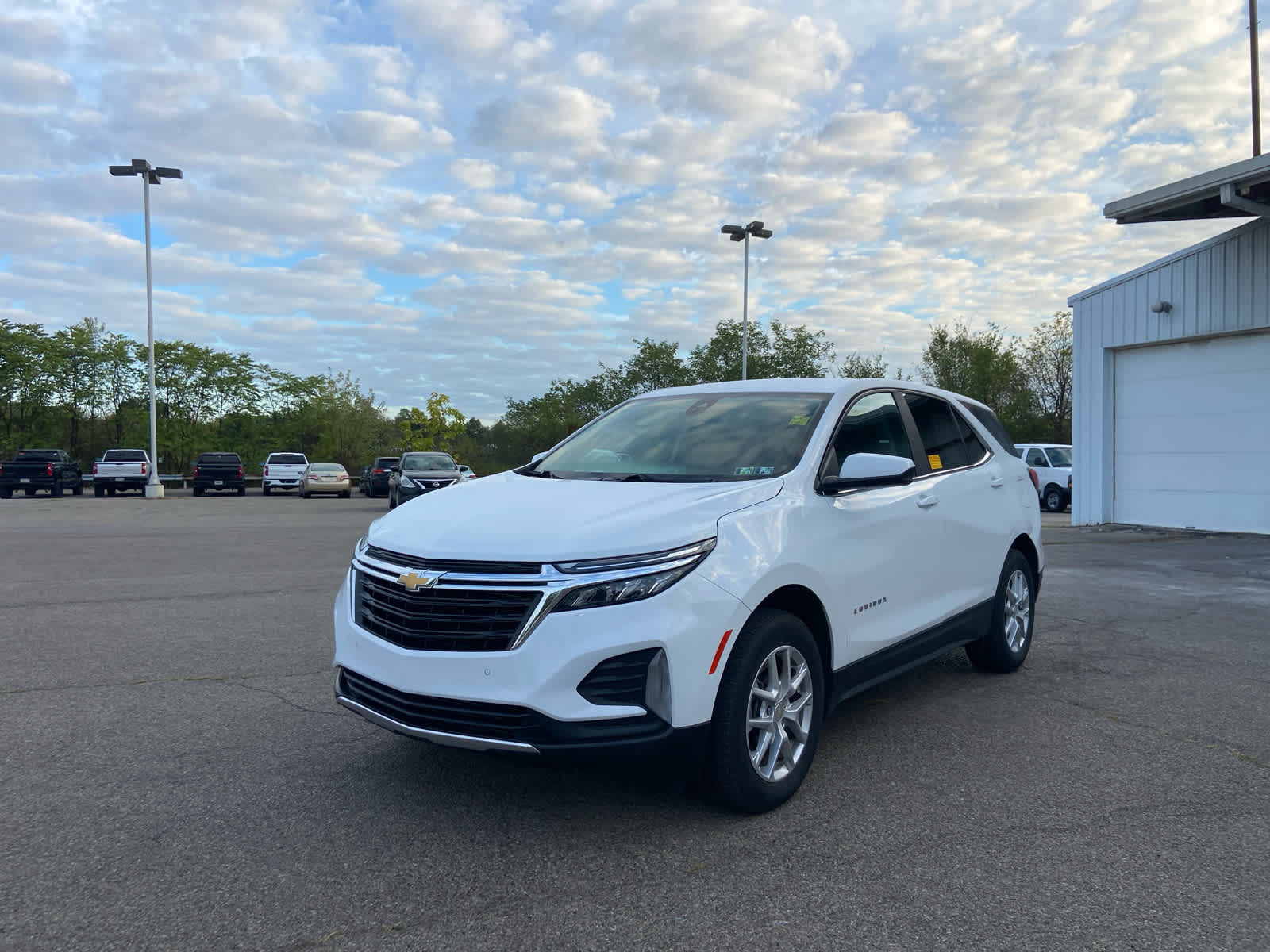 2023 Chevrolet Equinox LT photo 5