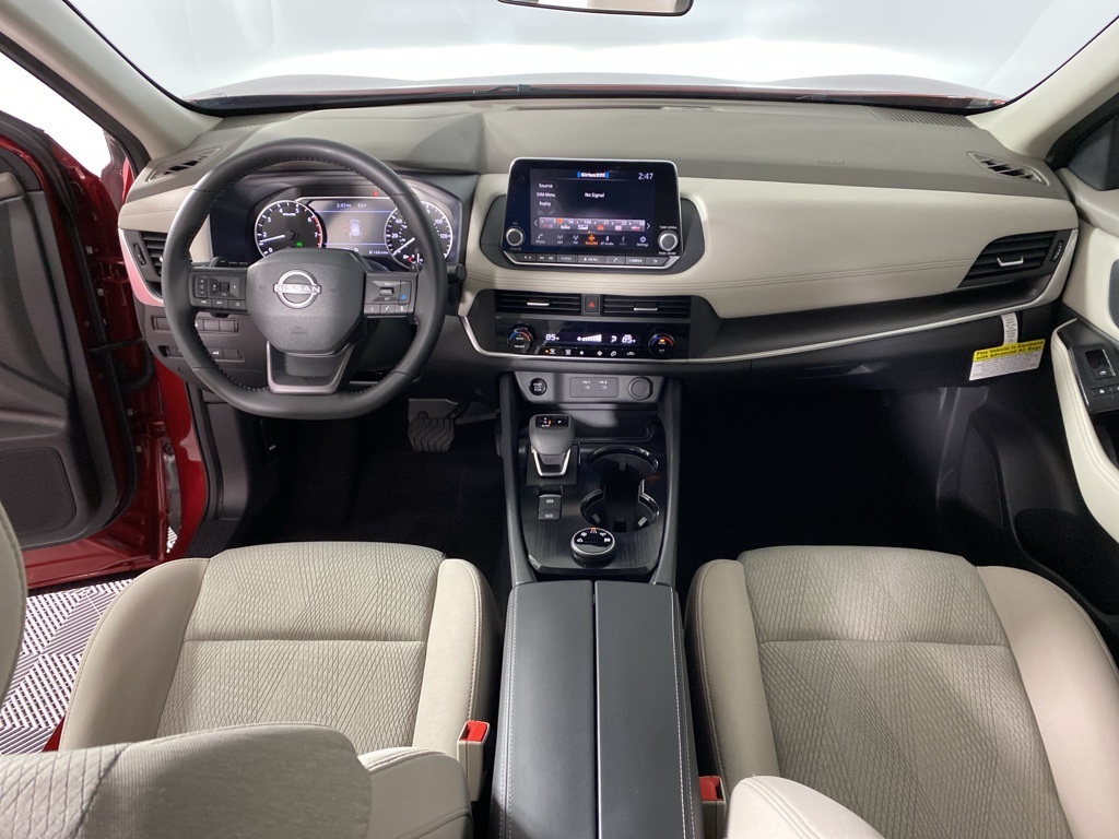 2025 Nissan Rogue SV photo 2