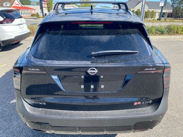 2026 Nissan Kicks SR photo 3