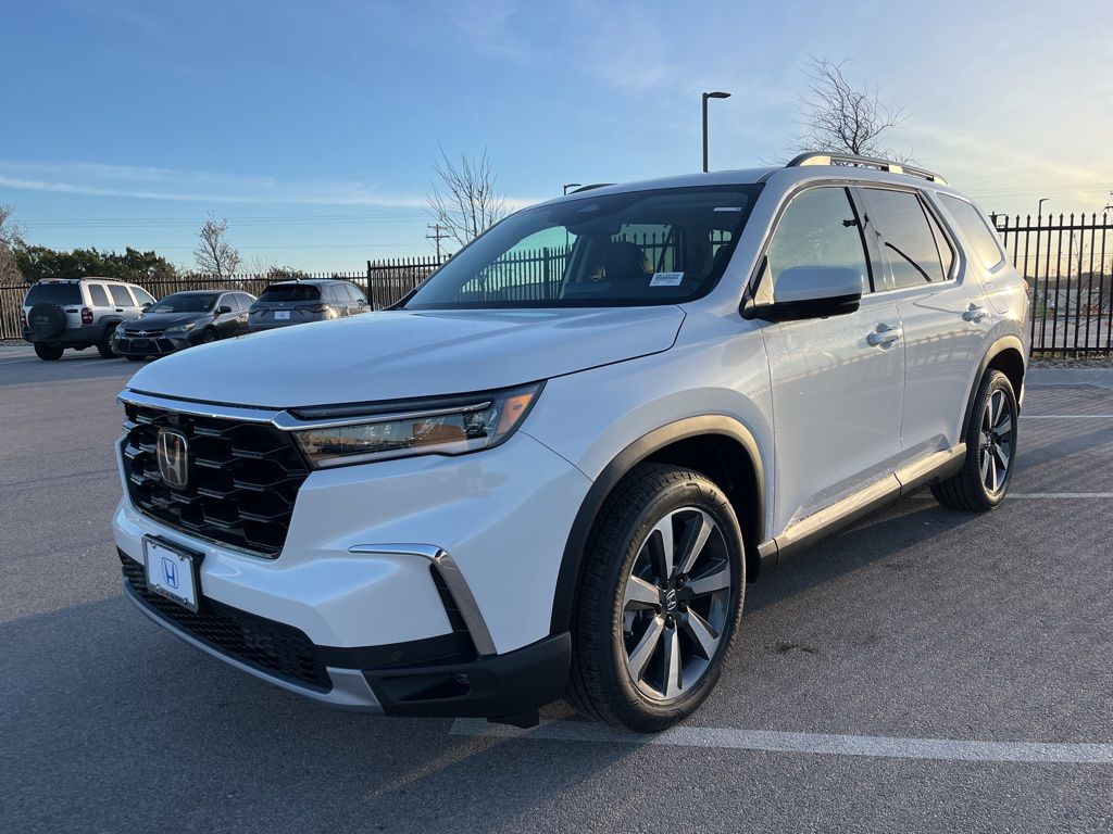 2025 Honda Pilot Elite's photo