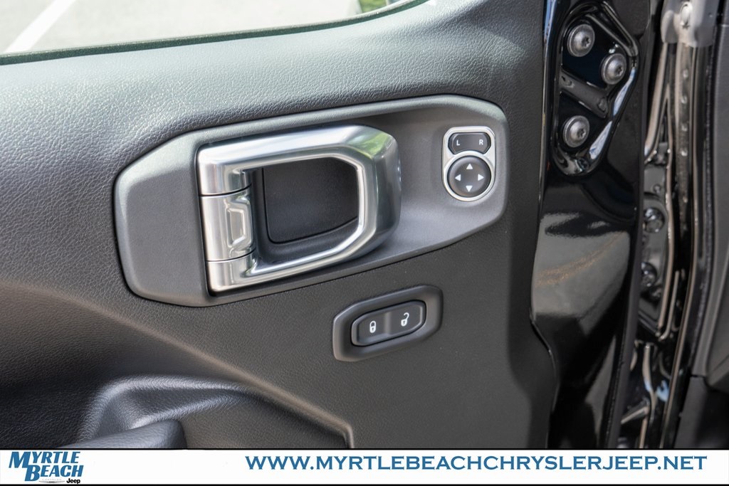 2025 Jeep Gladiator Sport S photo 14