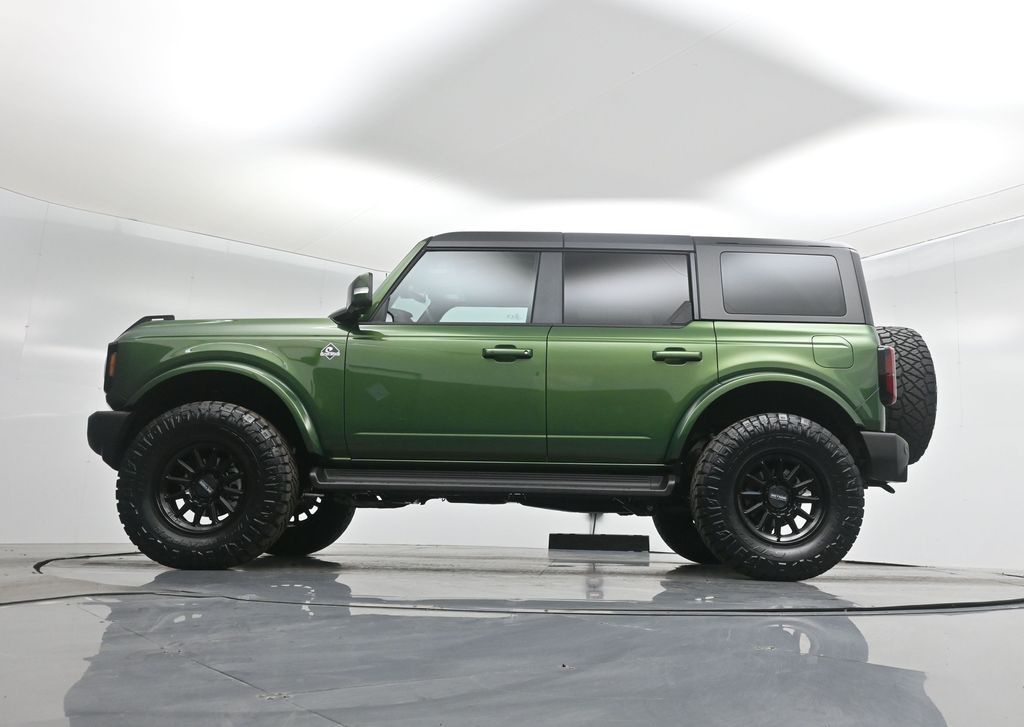 2025 Ford Bronco Outer Banks photo 6