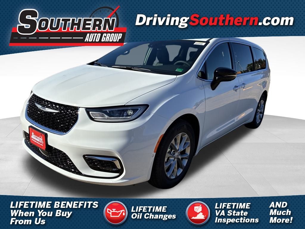 2026 Chrysler Pacifica Limited's photo