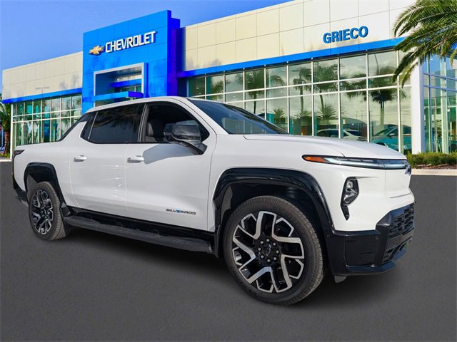 2024 Chevrolet Silverado EV RST's photo
