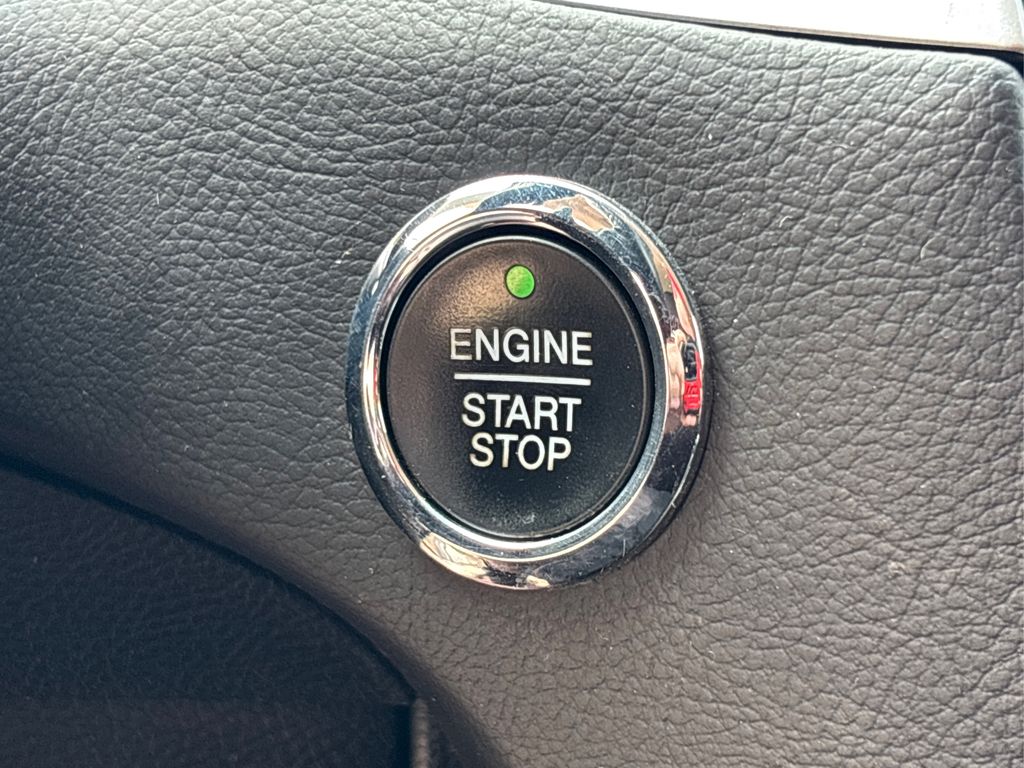 2015 Ford Edge SEL photo 27