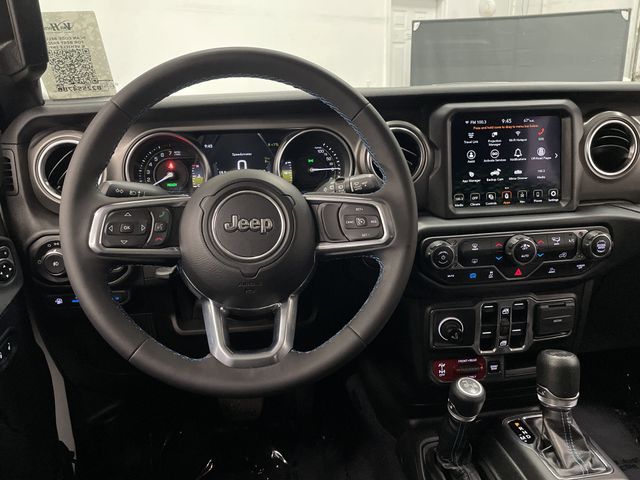 2023 Jeep Wrangler Rubicon 4xe photo 5