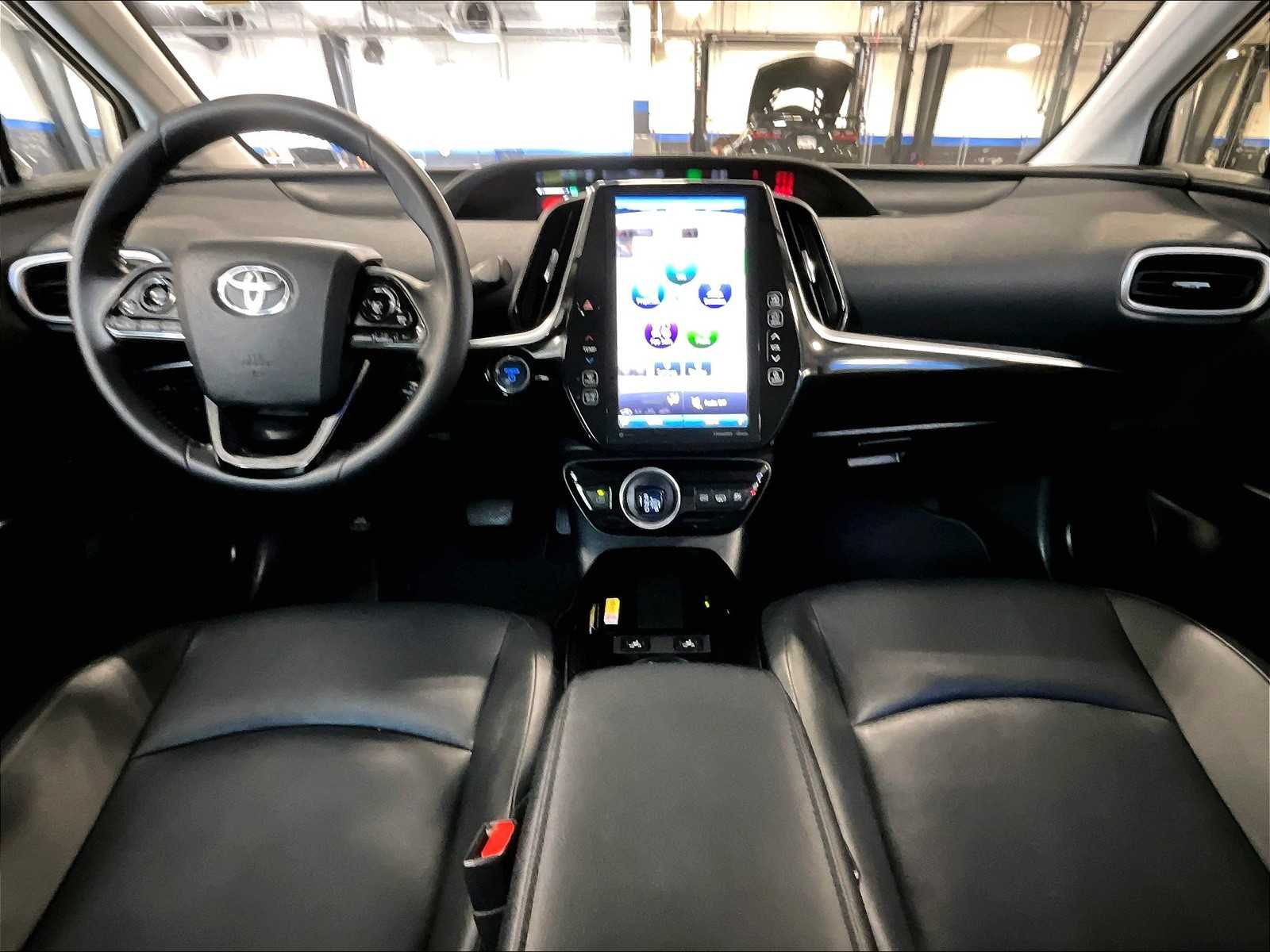 2020 Toyota Prius Prime XLE photo 20
