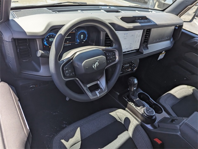 2025 Ford Bronco Base photo 9
