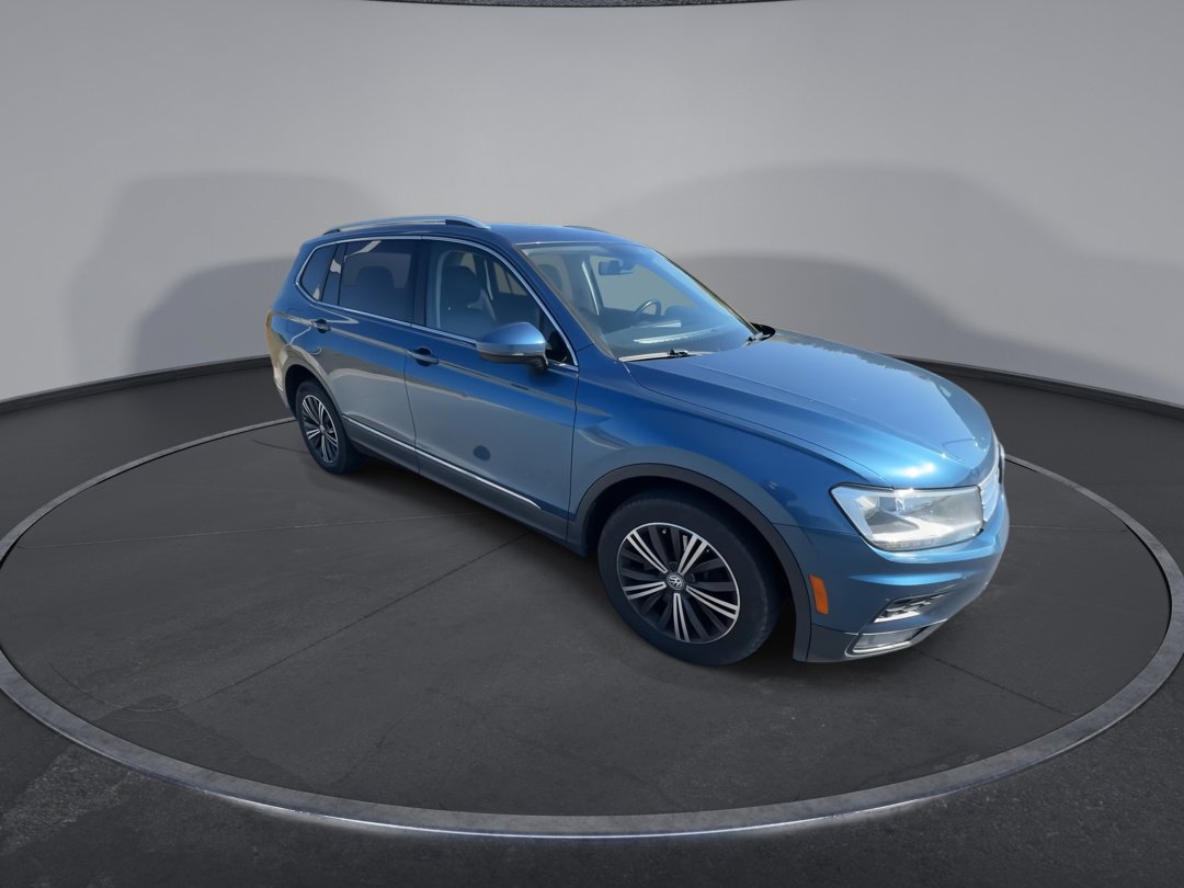 2019 Volkswagen Tiguan SEL photo 2