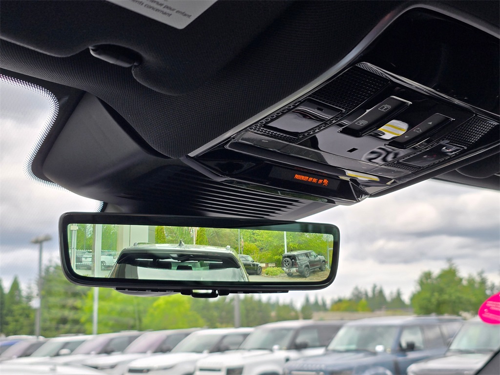 2025 Land Rover Range Rover Sport SE photo 14