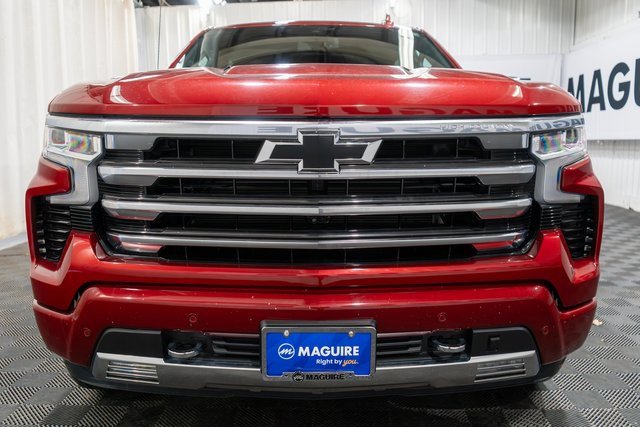 2023 Chevrolet Silverado 1500 High Country photo 3