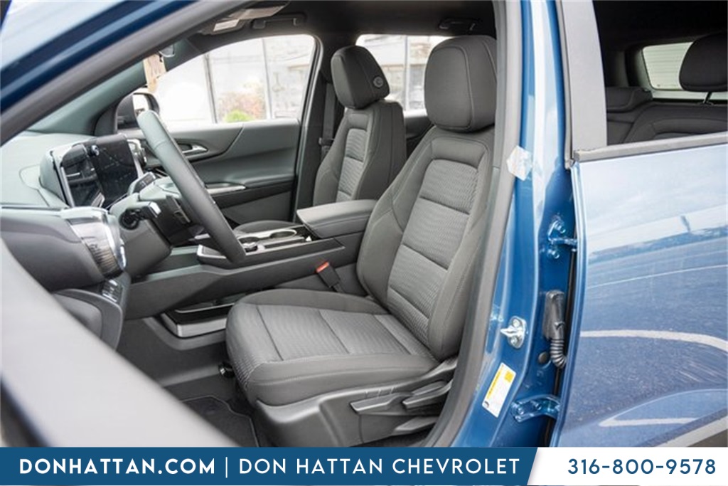 2026 Chevrolet Equinox LT photo 4