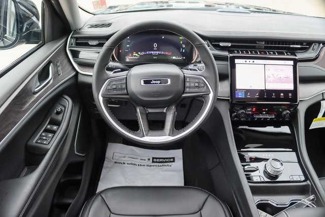 2024 Jeep Cherokee Base 4xe photo 13