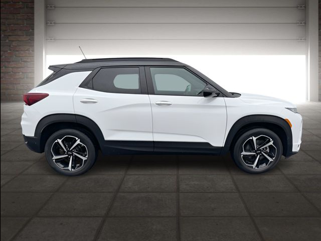 2023 Chevrolet Trailblazer RS photo 2