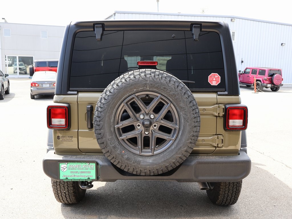 2025 Jeep Wrangler Sport S photo 4