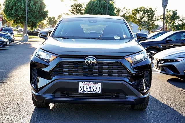 2022 Toyota RAV4 LE photo 4