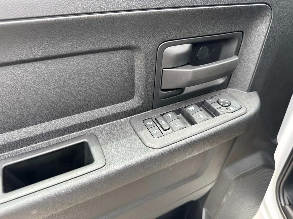2025 Ram 2500 Tradesman photo 34