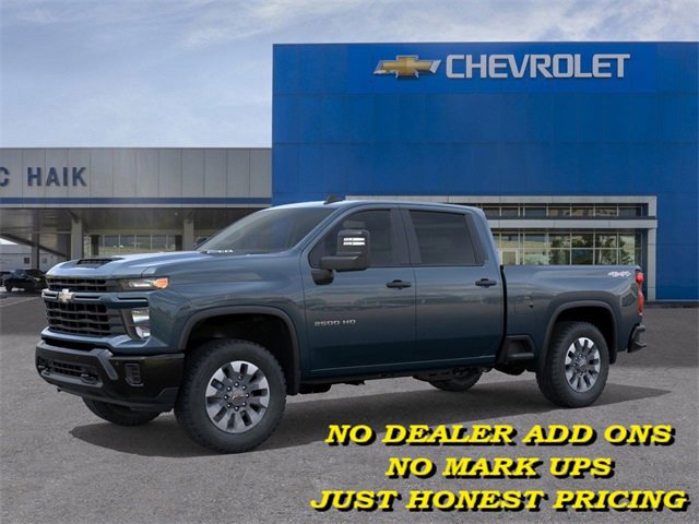 2026 Chevrolet Silverado 2500HD Custom photo 2