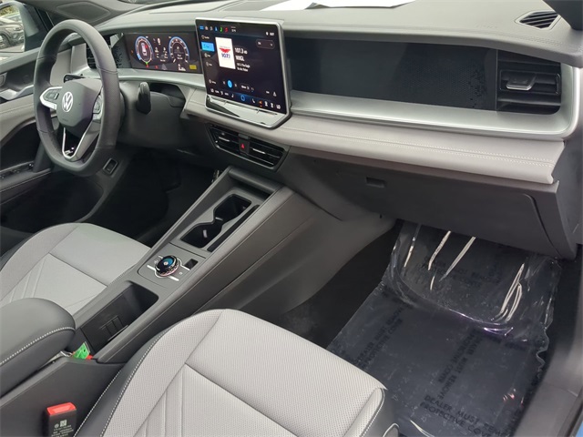 2025 Volkswagen Tiguan SE R-Line Black photo 12