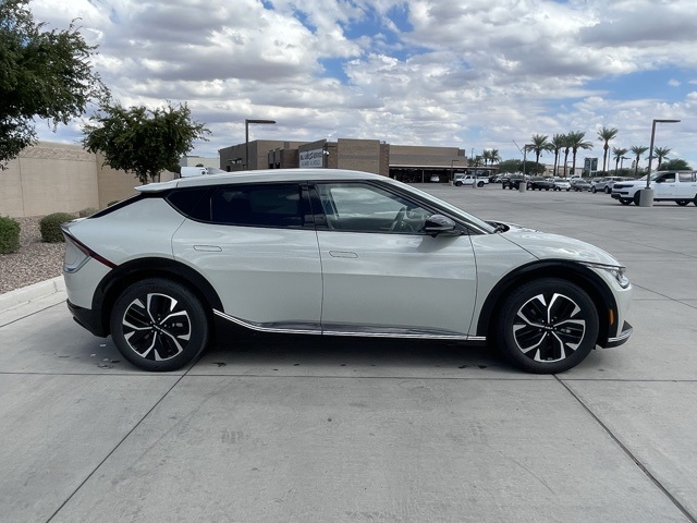 2023 Kia EV6 Wind photo 2