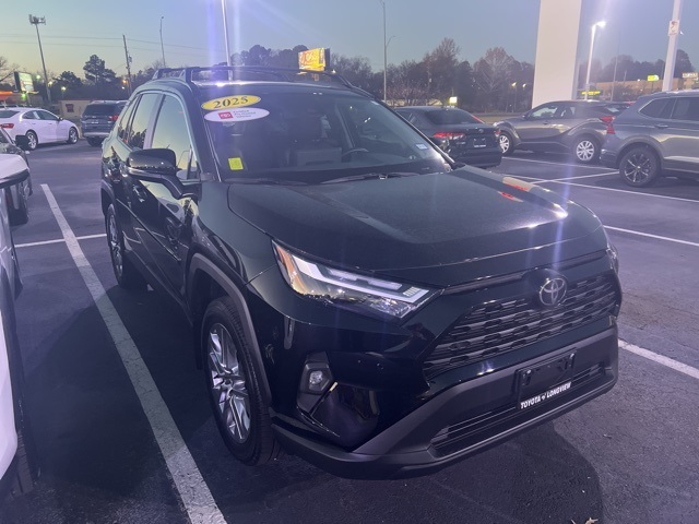 2025 Toyota RAV4 XLE Premium's photo