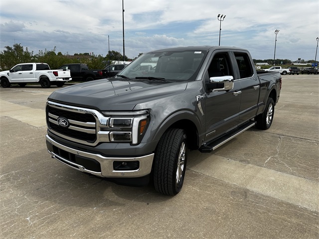 2025 Ford F-150 Lariat photo 4