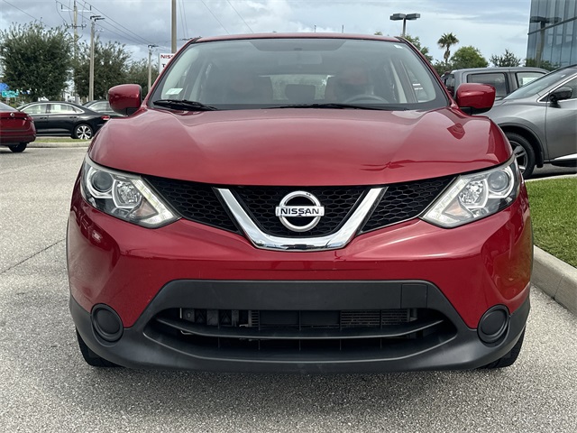 2017 Nissan Rogue Sport S photo 2