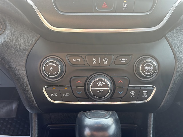 2022 Jeep Cherokee Trailhawk photo 20