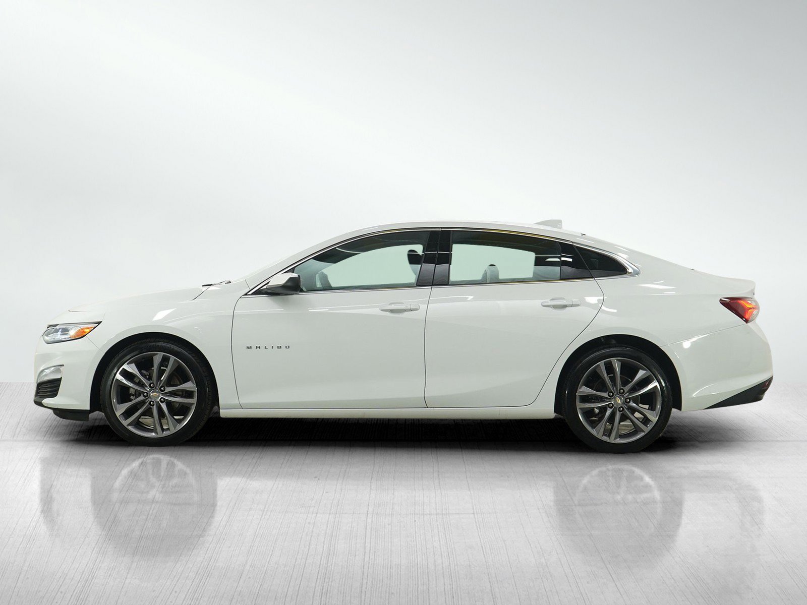 Used 2023 Chevrolet Malibu 2LT with VIN 1G1ZE5ST7PF138549 for sale in Wayzata, Minnesota