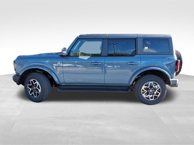 2025 Ford Bronco Outer Banks photo 2