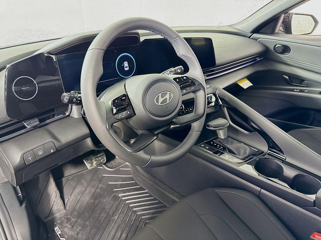 2025 Hyundai Elantra Hybrid SEL Sport photo 9